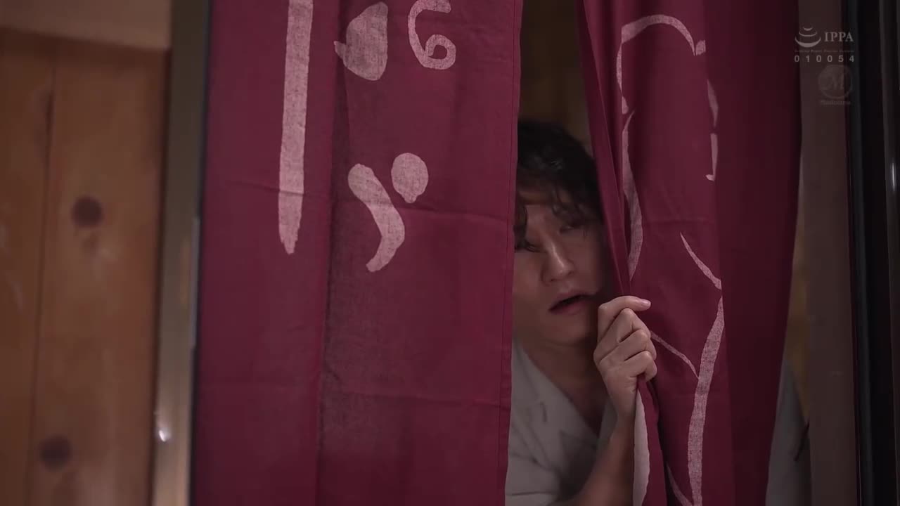 JUQ-166 | 嘴巴裂了都不能和妻子说，竟然对岳母播种了…～在两天一夜的温泉旅行里不停埋头中出的我 日下部加奈 | 撸撸吧-视频,色播,色站,色情女优,色片宝库,啪啪谜片