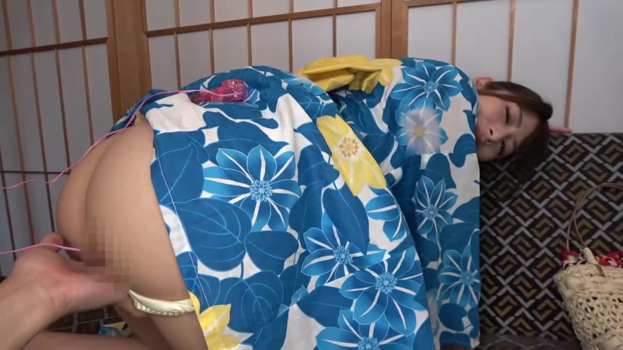 511SDK-063 | 穿着浴衣露出淫荡屁股欲情不满的不贞人妻 | 撸撸吧-视频,色播,色站,色情女优,色片宝库,啪啪谜片